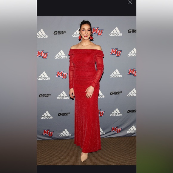 Stunning Red Floor Length Long Sleeve Off the Shoulder Dress - Picture 7 of 8